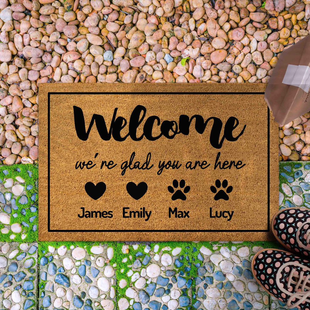 Personalized Welcome Doormat with Family Member and Dog / Cat Pet Names, Custom name doormat, Housewarming Gift, House Decor Outdoor Mat