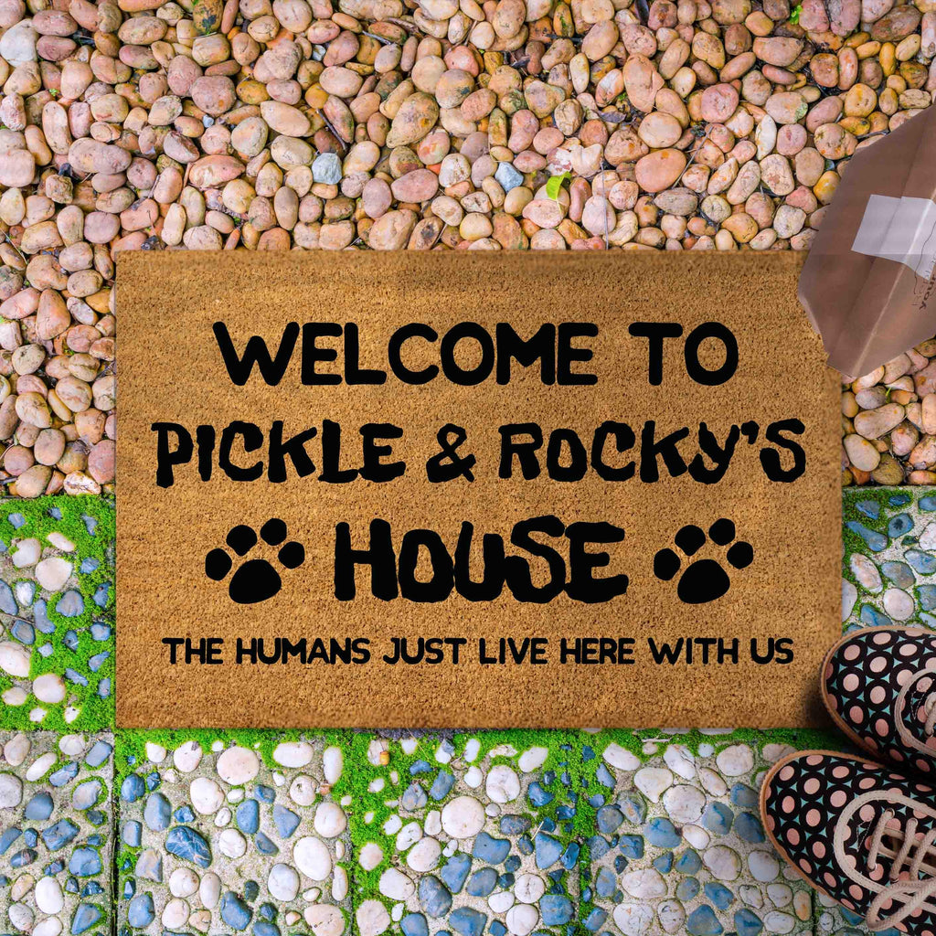 Personalized Funny Doormat with Dog / Cat Pet Names, Custom Family Home Welcome Doormat, Housewarming Gift, House Decor Outdoor Mat